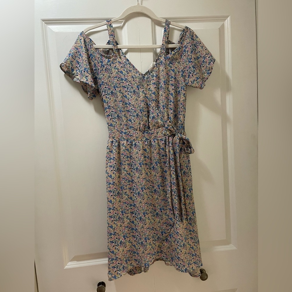 Sienna Sky Pastel Floral Faux Wrap Dress Small, Open Shoulders Flowy Summer